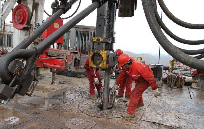 钻井过程中钻机在运行的时候需要做什么检查